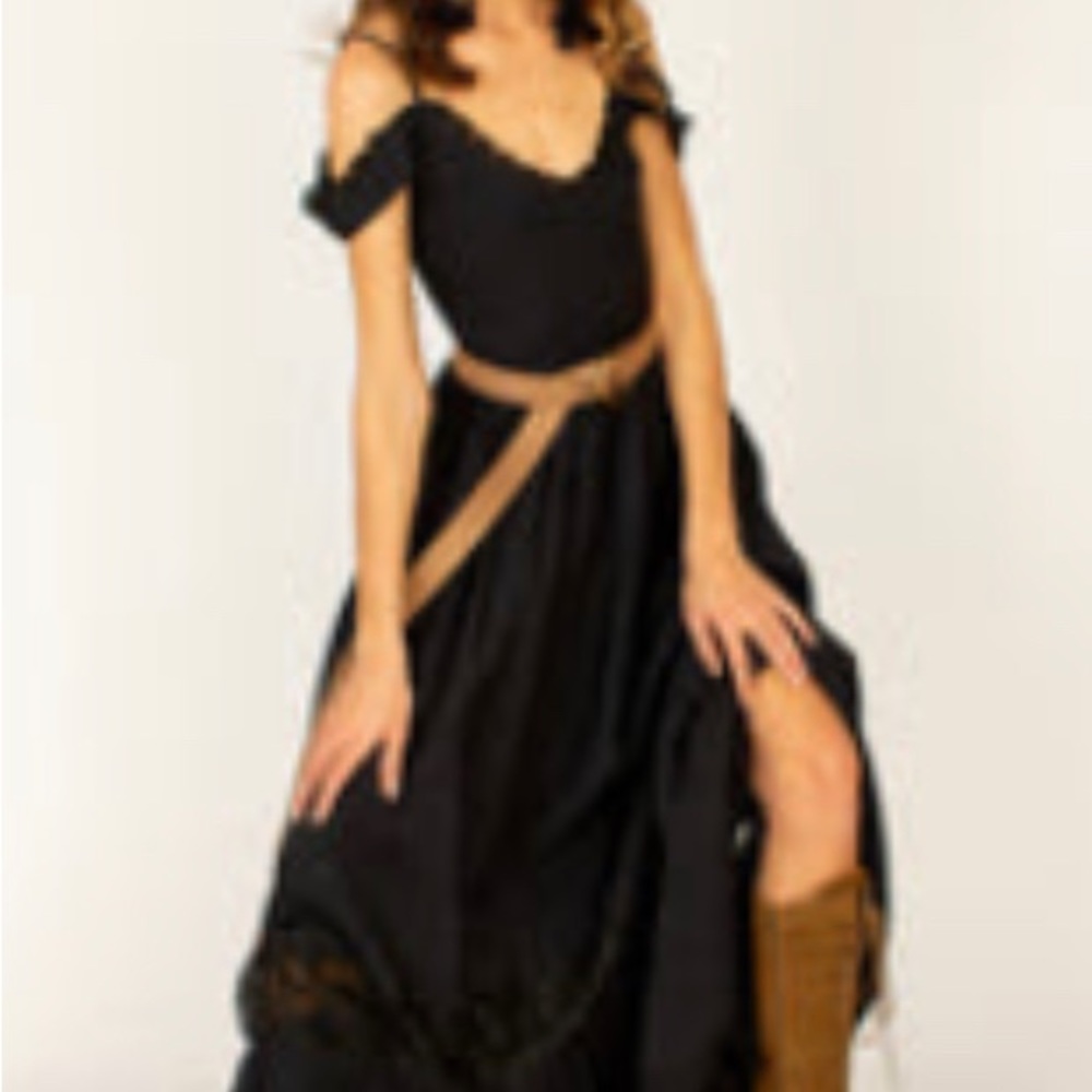 Joyfoile Coral Dress in Black